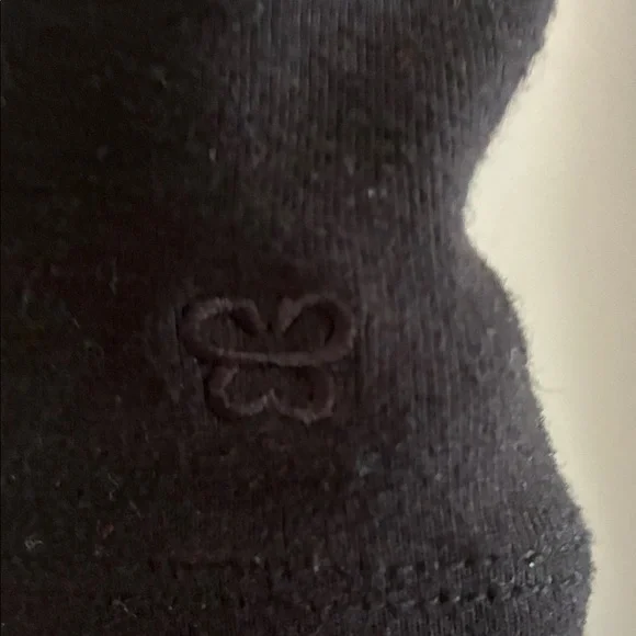 Aritzia Black Long Sleeve Tee - Picture 5 of 9